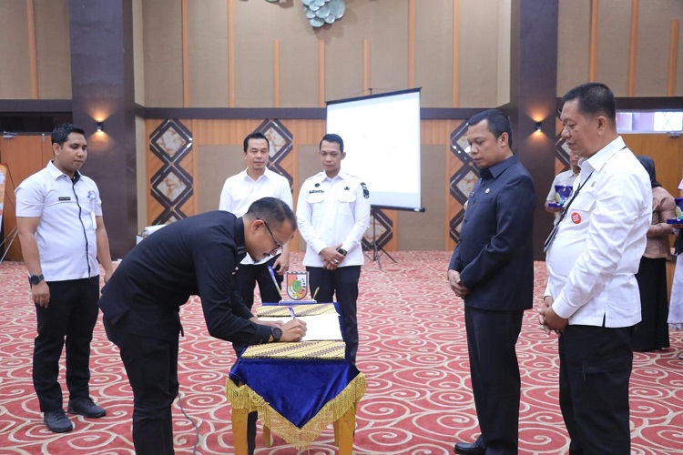 Didominasi Guru Pj Walikota Pekanbaru Lantik Ratusan Asn Fungsional