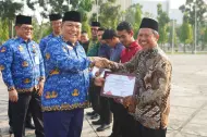 10 Koperasi Teladan Terima Penghargaan dari Plt Gubri SF Hariyanto, Tiga dari Pekanbaru