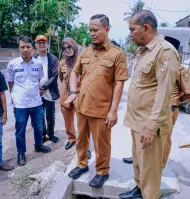 Atasi Banjir Butuh Sinergi Pemprov, Perbaikan Drainase Jalan Sudirman, Suka Karya, Paus Dikebut