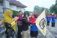 Bakar Semangat Guru PAUD Siak, Bupati Afni Lepas Kontingen PORSENI IGTKI Bertanding ke Kuansing