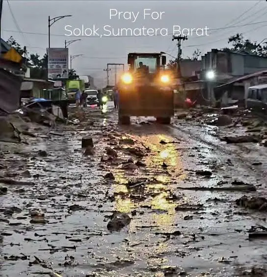 Banjir Bandang Solok: 70 Rumah dan 11 Kantor Pemerintah Rusak Berat, Jalan Padang-Solok Lumpuh Total