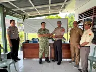 Bawa Tumpeng Kejutan! Kapolsek dan Camat Pino Masat Geruduk Koramil di Hari Jadi TNI