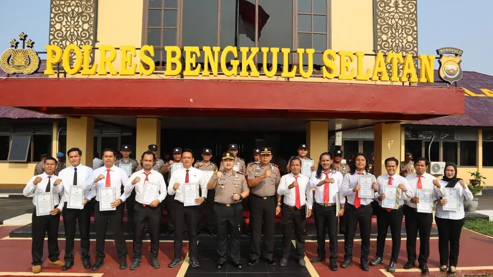 Berprestasi! 20 Personel Polres Bengkulu Selatan Terima Penghargaan, Ini Nama-namanya