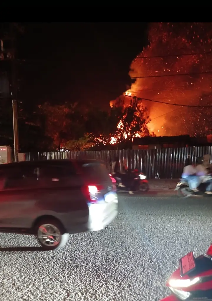BREAKING NEWS- Lagi, Asrama Polisi di Pekanbaru Terbakar, Tak Jauh dari Lokasi Dulu