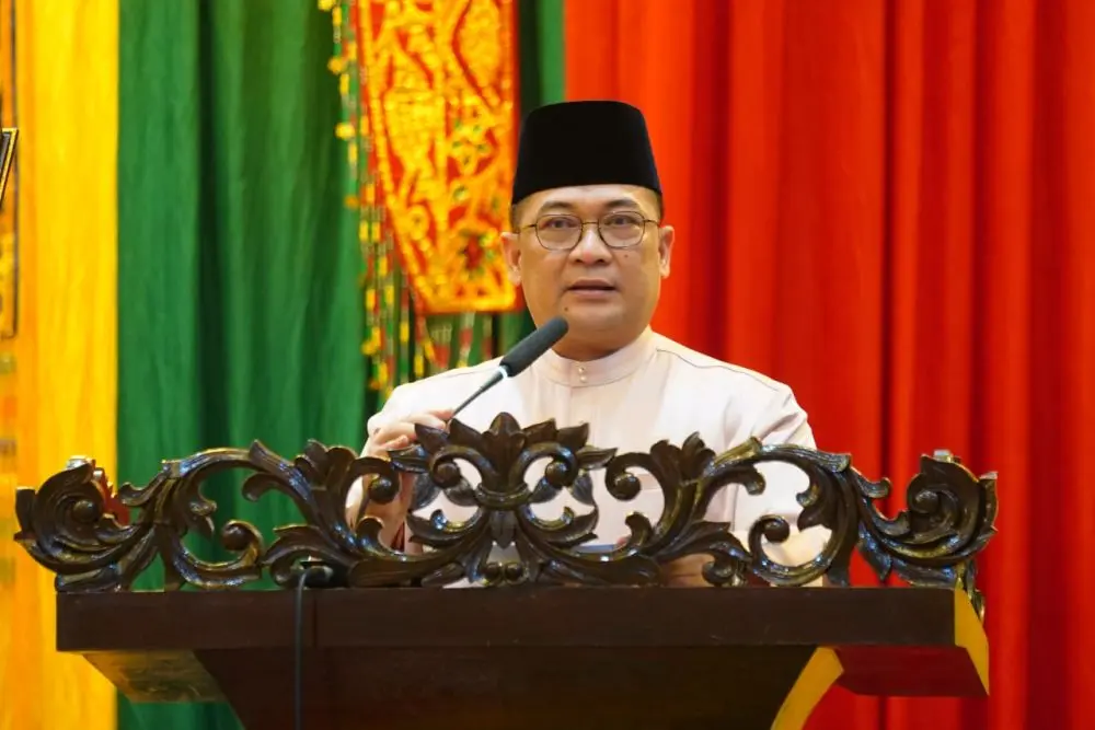 Buku Mantan Gubernur Saleh Djasit Jadi Referensi Kepemimpinan di Riau
