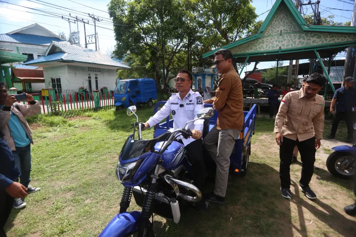 Bupati Anambas Ajak Masyarakat Dukung BRK Syariah, Apresiasi Komitmen CSR untuk Pelayanan dan Kebersihan Lingkungan