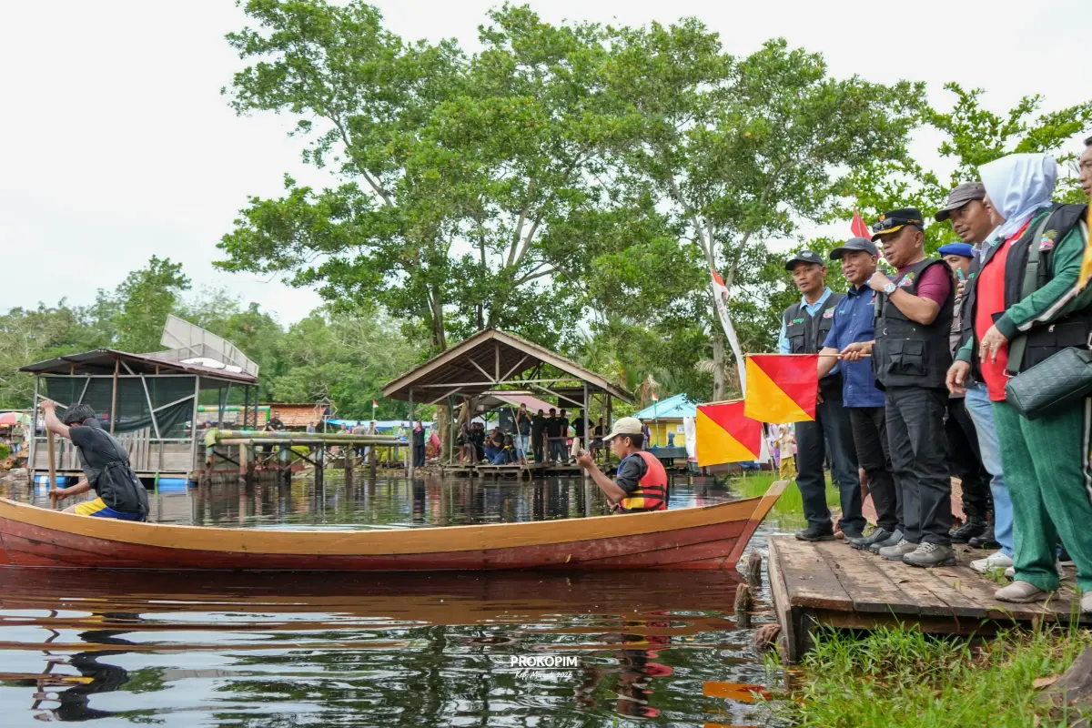 Bupati Asmar Buka Festival Telaga Air Merah VI, Kolaborasi Desa dan Perusahaan Dorong Wisata Meranti
