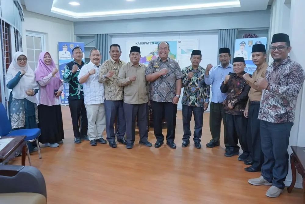 Bupati Taufik Zainal Abidin Terima Kunjungan Panitia Wisuda IAI Daar Al Uluum Asahan Angkatan XXXVI