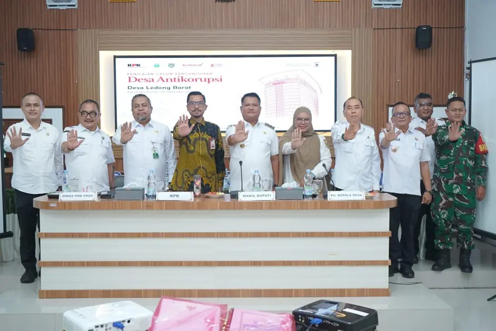 Dampingi Tim KPK RI, Wabup Rianto Dorong Desa Ledong Barat Jadi Barometer Antikorupsi 2026
