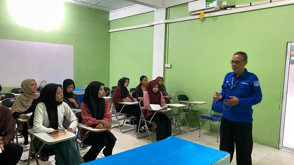 Dari Keterbatasan ke Kesempatan: Kisah Mahasiswa STIE Cakrawala Terbantu Beasiswa BRK Syariah