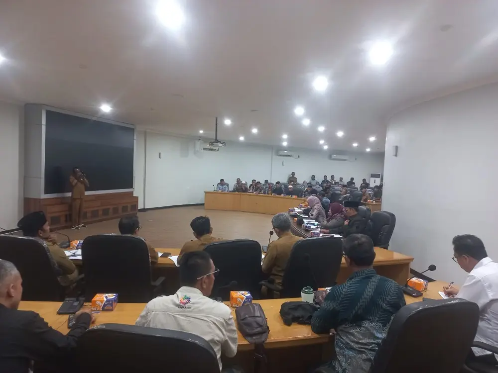 DPRD Kampar Gelar RDP Pencemaran Sungai Tapung Hilir: Nelayan Rugi Miliaran, PT BWL Tunggu Pembuktian