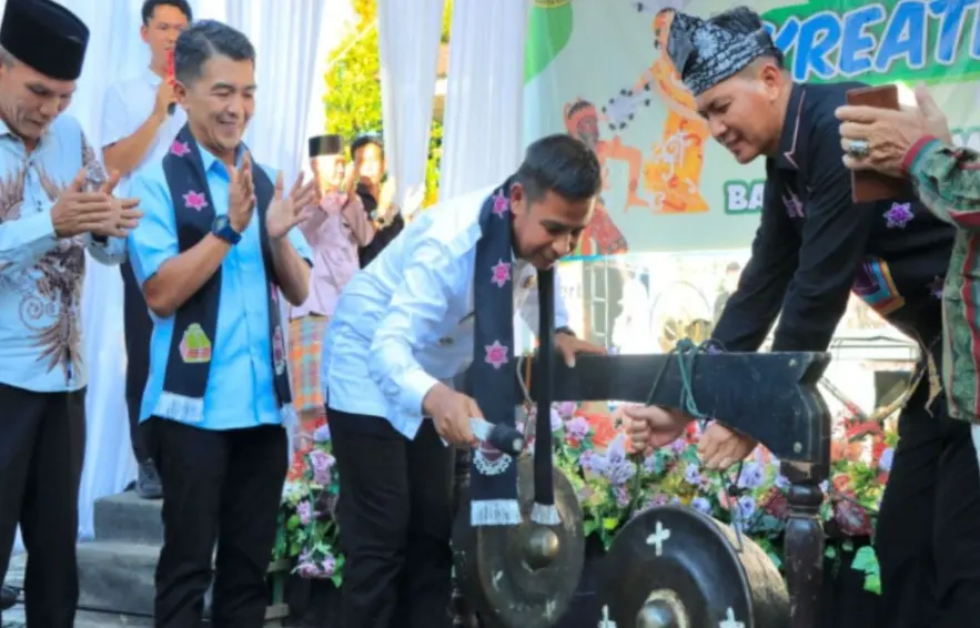 Festival Kreatif Lipat Kain, Strategi Bupati Kampar Bangun Ekonomi Kreatif Berbasis Budaya