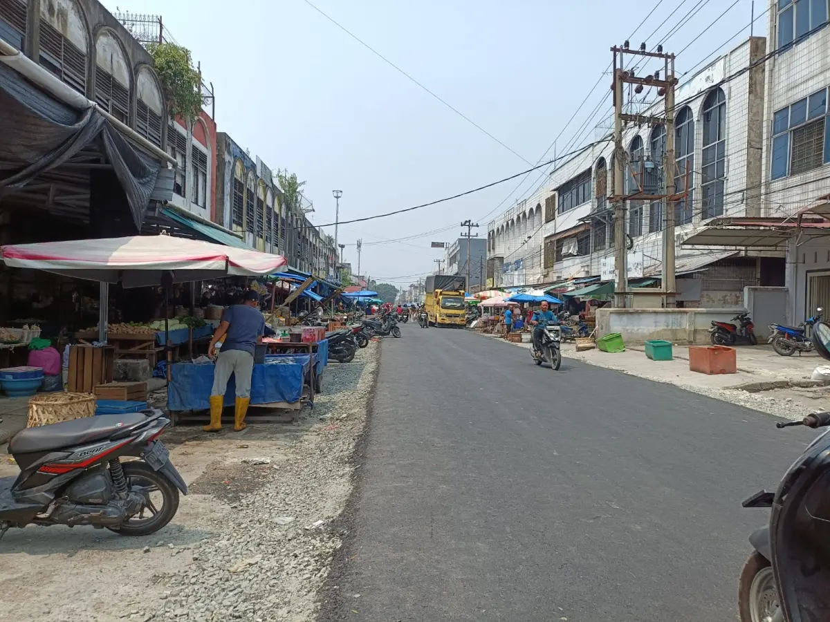 Ganggu Pembangunan, Satpol PP Pekanbaru Ultimatum Pedagang di Jalan Teratai