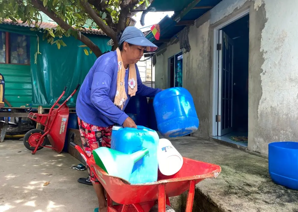 Gerobak Bantuan CSR BRK Syariah yang Mengubah Hari-Hari Karmila di Desa Mengkait Anambas