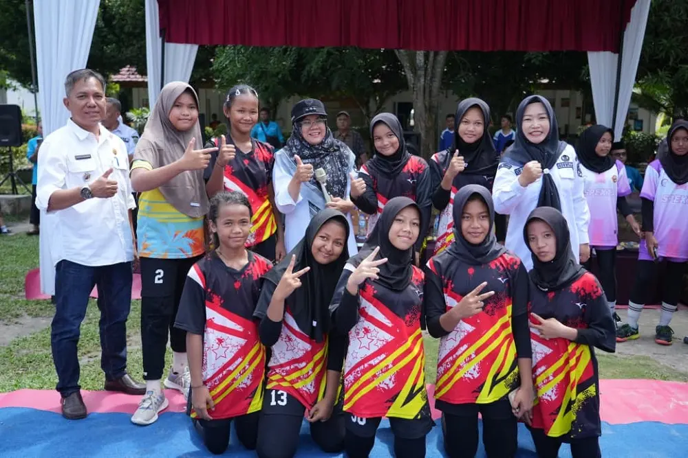 Hadiri OSIS Cup I di Kerinci Kanan, Bupati Afni Apresiasi Pelajar Kreatif Pencegah Balap Liar