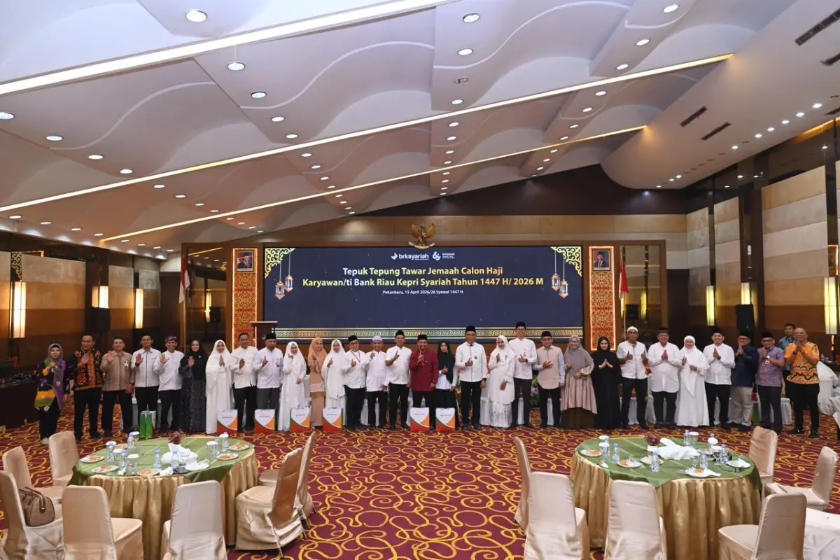 Haru dan Penuh Makna, BRK Syariah Lepas 12 Pegawai Menuju Tanah Suci