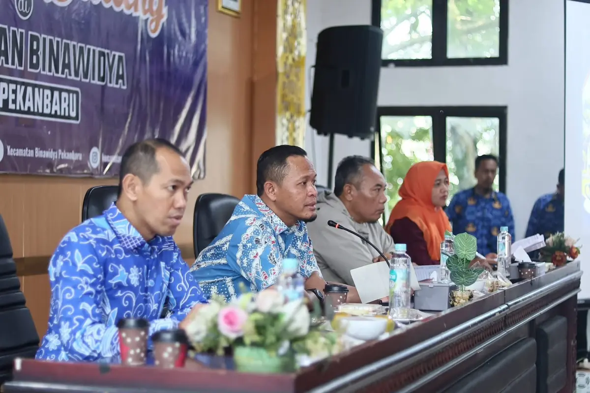 Jangan Pakai Mobil, Wali Kota Pekanbaru Minta Pejabat Gunakan Roda Dua Cek Kondisi Masyarakat