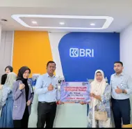 Komitmen Nyata Proteksi Nasabah, BRI Ujungbatu Serahkan Santunan Asuransi Jiwa Davestera Rp351,7 Juta