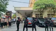 Korupsi PLN Sebabkan Blackout Sumatera , Tim Gabungan Polri Geledah Kafe dan Money Changer di Jaksel