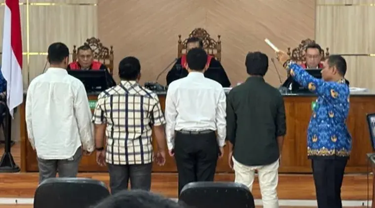 KPK Hadirkan 4 Saksi Sidang Abdul Wahid, Ada Ketua PP Iwan Pansa dan Plt Kadis PUPR Riau