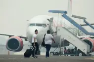 Meski Jarak Pandang 500 M, Namun Aktivitas Penerbangan di Bandara SSK II Normal