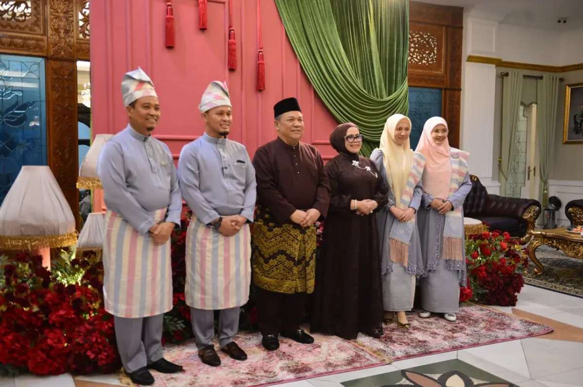 Moment Idul Fitri, Plt Gubri SF Hariyanto Pererat Silaturahmi Bersama Masyarakat Riau