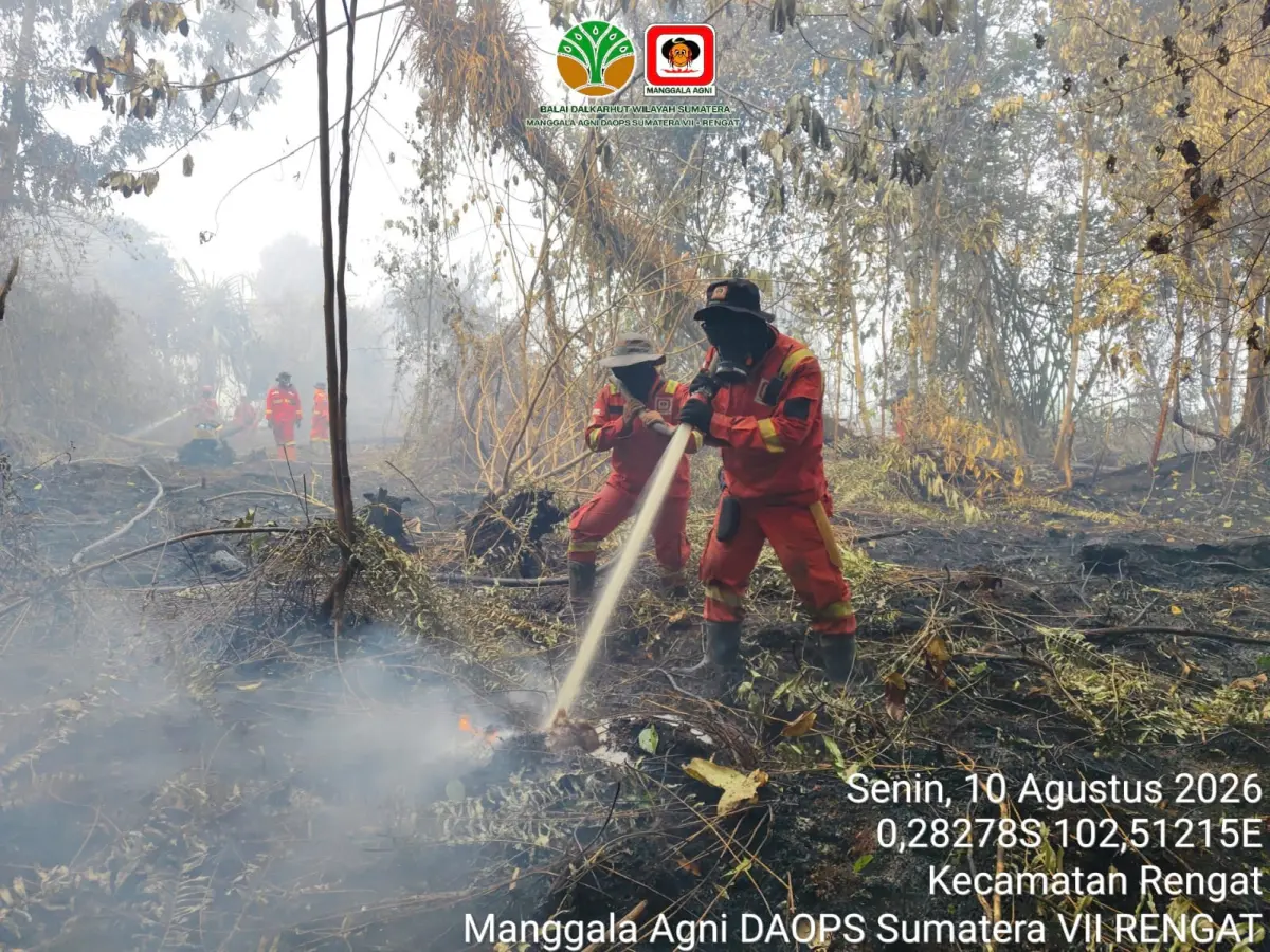 Operasi Darat dan Udara, Manggala Agni Perkuat Personel Padamkan Karhutla di 7 Titik Riau