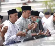 Pekanbaru Salat Istisqa Serentak di 15 Kecamatan, Bersujud Ketuk Pintu Langit Memohon Hujan