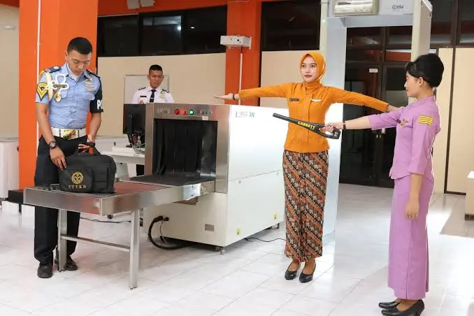 Penting! Naik Pesawat Tak Perlu Lagi Pakai KTP, PT Angkasa Pura Terapkan Sistem Biometrik untuk Validasi Penumpang