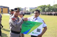 Polda Riau Serahkan Kartu BPJS Ketenagakerjaan bagi PPPK dan PHL 2026