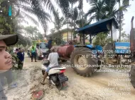 PT Tasma Puja Turunkan Tim dan Peralatan Pemadam Karhutla di Rimbo Panjang