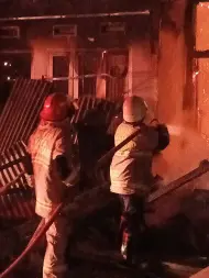 Rumah 2 Lantai di Jalan Dirgantara Pekanbaru Terbakar, Satupun Barang Tak Bisa Diselamatkan