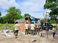 Satpol PP Pekanbaru Bongkar Puluhan Lapak PKL di Jalan Naga Sakti
