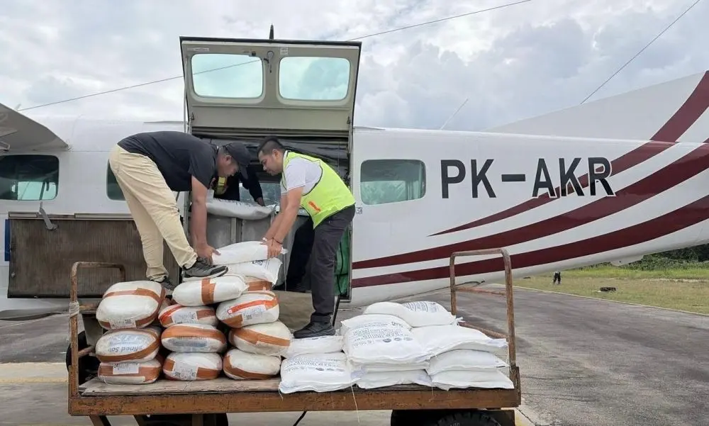 Sejak 28 Maret Hingga Sekarang, Total Sudah 25 Ton Garam Disemai di Langit Riau