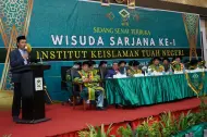 Sejarah Baru! IKTN Gelar Wisuda Perdana, Dihadiri UAS dan Bupati Pelalawan H. Zukri