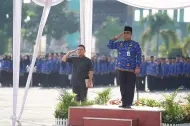Sekda Riau Pimpin Upacara Harkitnas: Kemajuan Negara Ditentukan Keteguhan Hati Rakyat untuk Bersatu