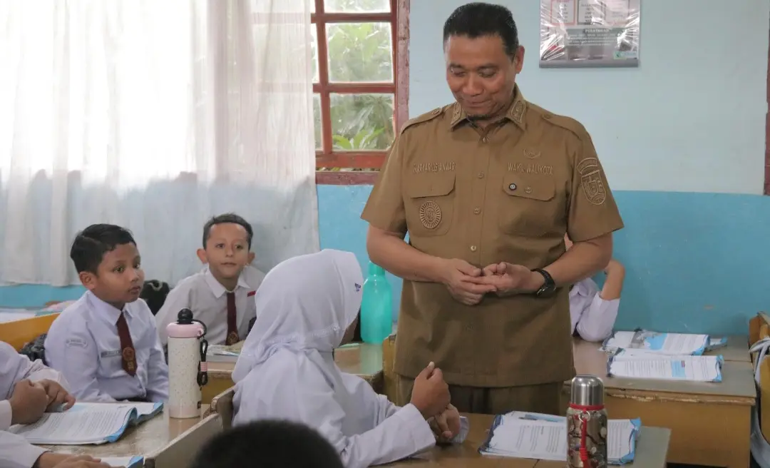 Senin Pagi, Wakil Wali Kota Pekanbaru Tinjau Pelaksanaan TKA SD: Disdik Harus Cepat Atasi Kendala