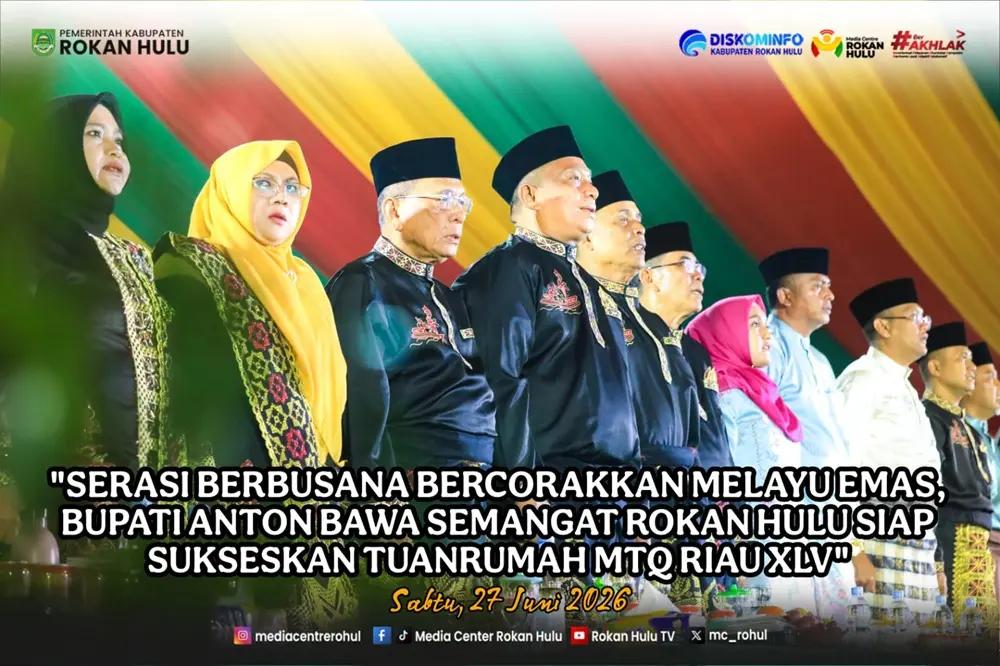 Serasi Berbusana Bercorakkan Melayu Emas, Bupati Anton Bawa Semangat Rohul Siap Sukseskan Tuan Rumah MTQ Riau ke-45