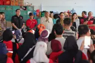 Sidak KBN Cakung, Wamenaker Mediasi PHK 133 Pekerja PT Amos Indah