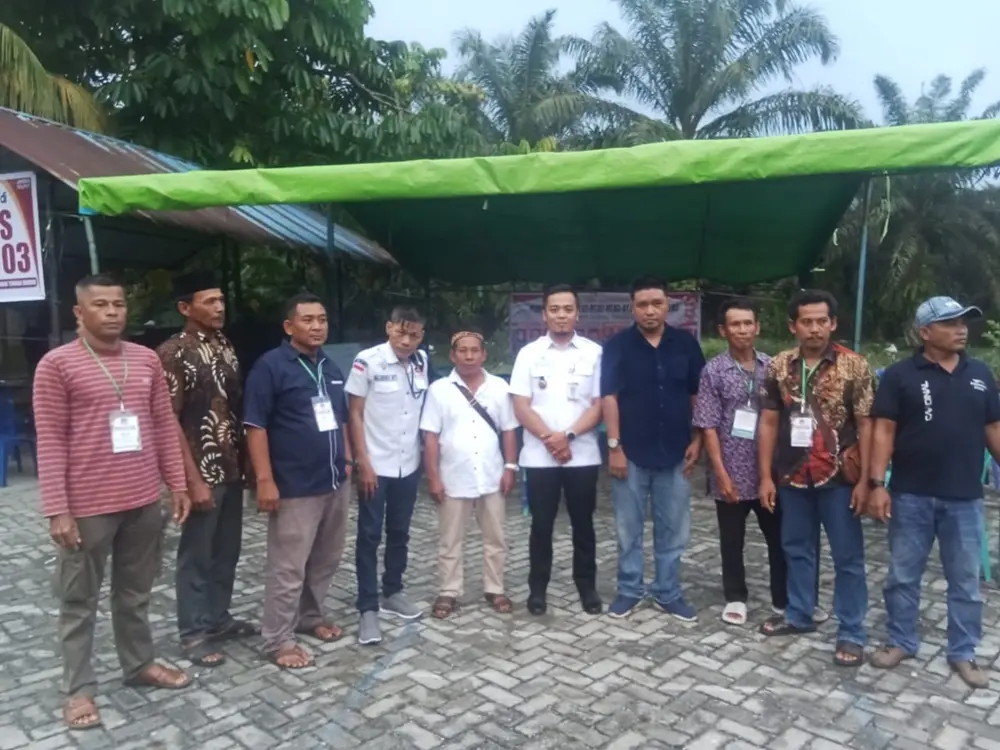 Slamet Riyadi Kembali Nakhodai RW 003 Okura, Polemik Berakhir dengan Makan Bakso Bersama