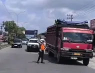 Sterilkan Jalan Kota, Setiap Hari Dishub Pekanbaru Usir Ratusan Truk Raksasa