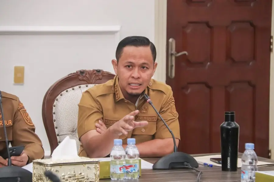 Tak Gunakan APBD, Pengadaan HP untuk Pengurus RT dan RW Gandeng Swasta