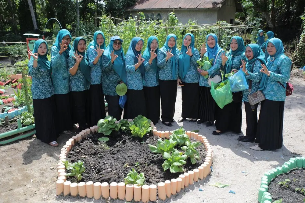 Target Juara Provinsi, Ny. Yusnila Taufik Evaluasi Pekarangan Pangan dan Administrasi Desa