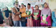 Tembus Pedalaman Meranti, DMDI Riau dan Rombongan Melaka Santuni Muallaf Suku Akit