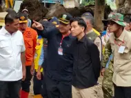 Tinjau Banjir Bandang Solok, Wapres Gibran Minta Pemulihan Rumah Korban dan Fasilitas Publik Dipercepat