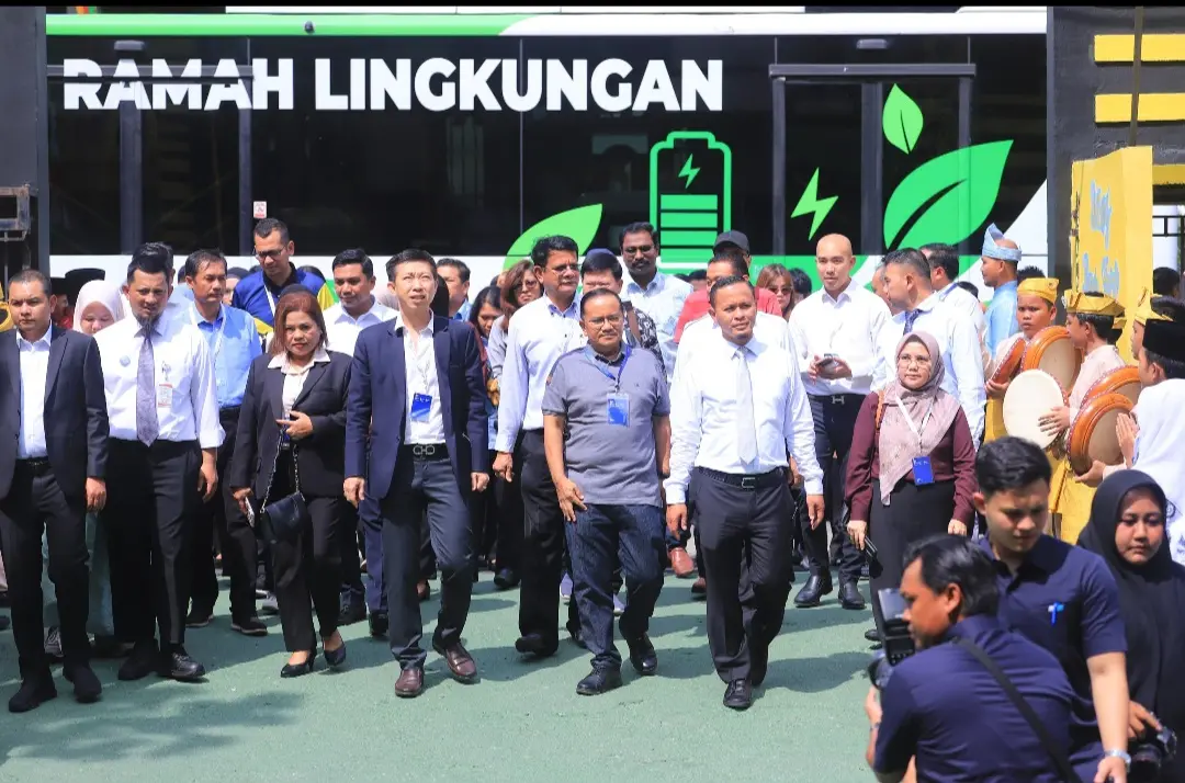 Tinjau SMPN 4, Wali Kota Pekanbaru Tunjukan Green School ke Delegasi IMT-GT GCMC