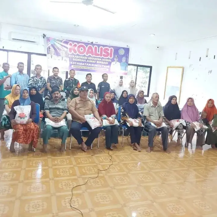 Turun ke Mekar Sari, Koalisi Jumat Berbagi Buntu Pane Beri Bantuan ke 20 Warga