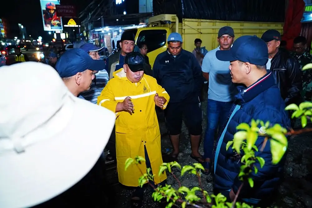 Turun Langsung Saat Hujan, Wako Agung Minta OPD Teknis Petakan Ulang Titik Banjir