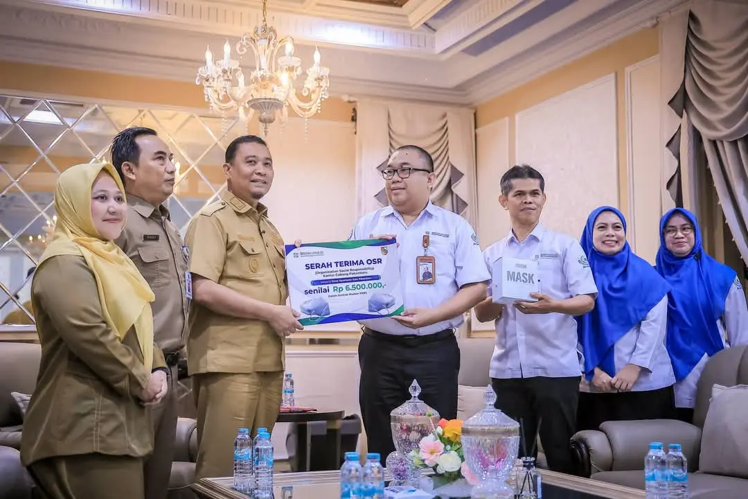 Udara Masih Tak Sehat, Pemko Pekanbaru Terima Bantuan 6.000 Masker dari BPJS Kesehatan