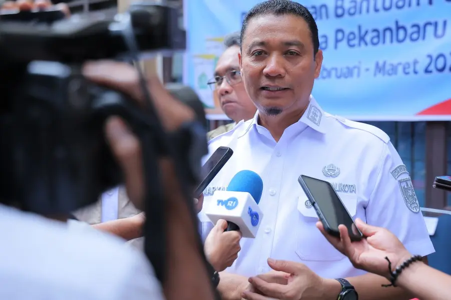 Wawako Pekanbaru Pastikan Pelaksanaan TKA SMP Berjalan Lancar, Pengawasan Ketat